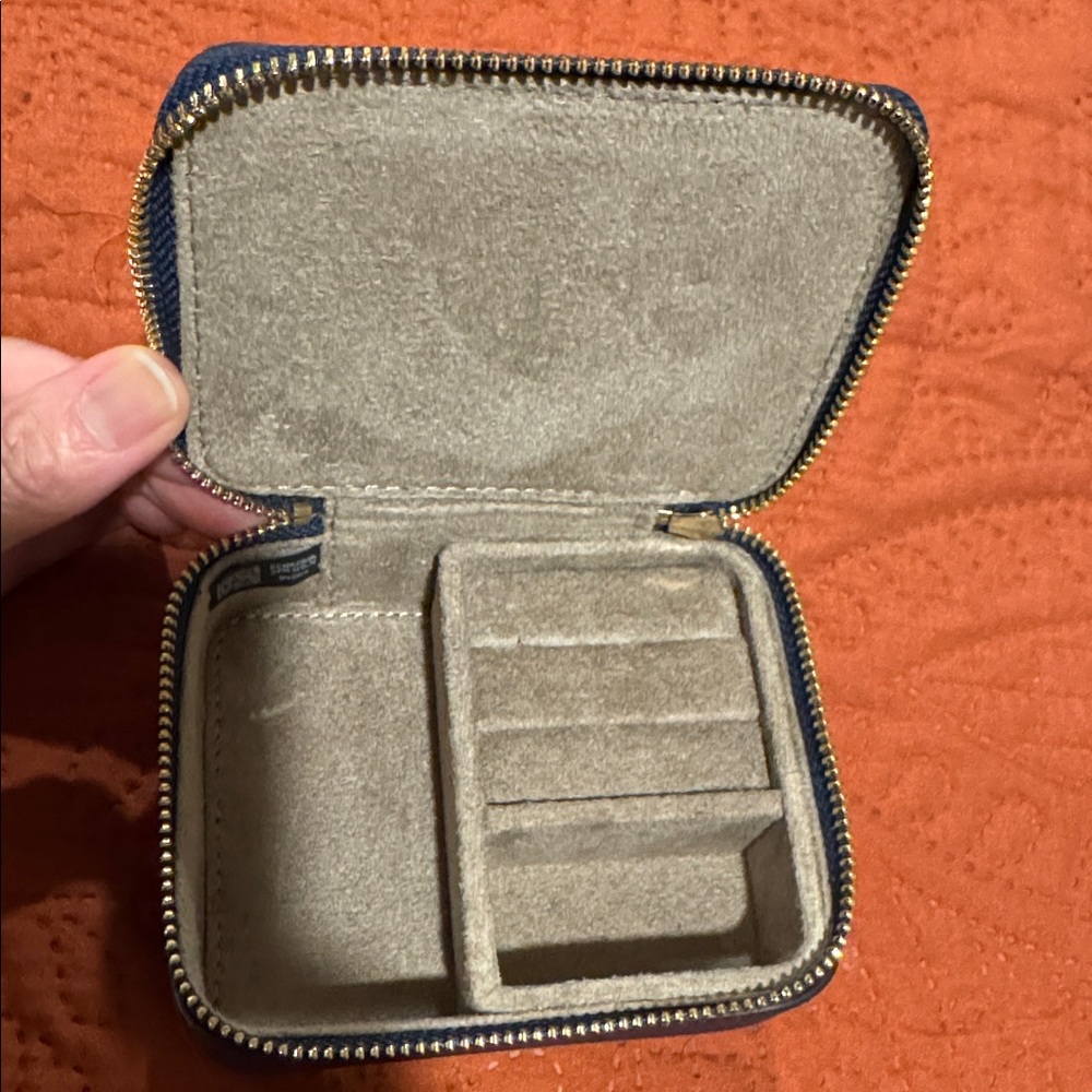 Michael Kors Navy and Gold Jewelry Case - Picture 3 of 4